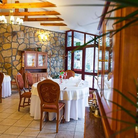 Hotel Rebajlo Пила Экстерьер фото