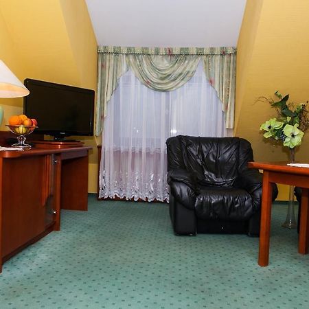 Hotel Rebajlo Пила Экстерьер фото