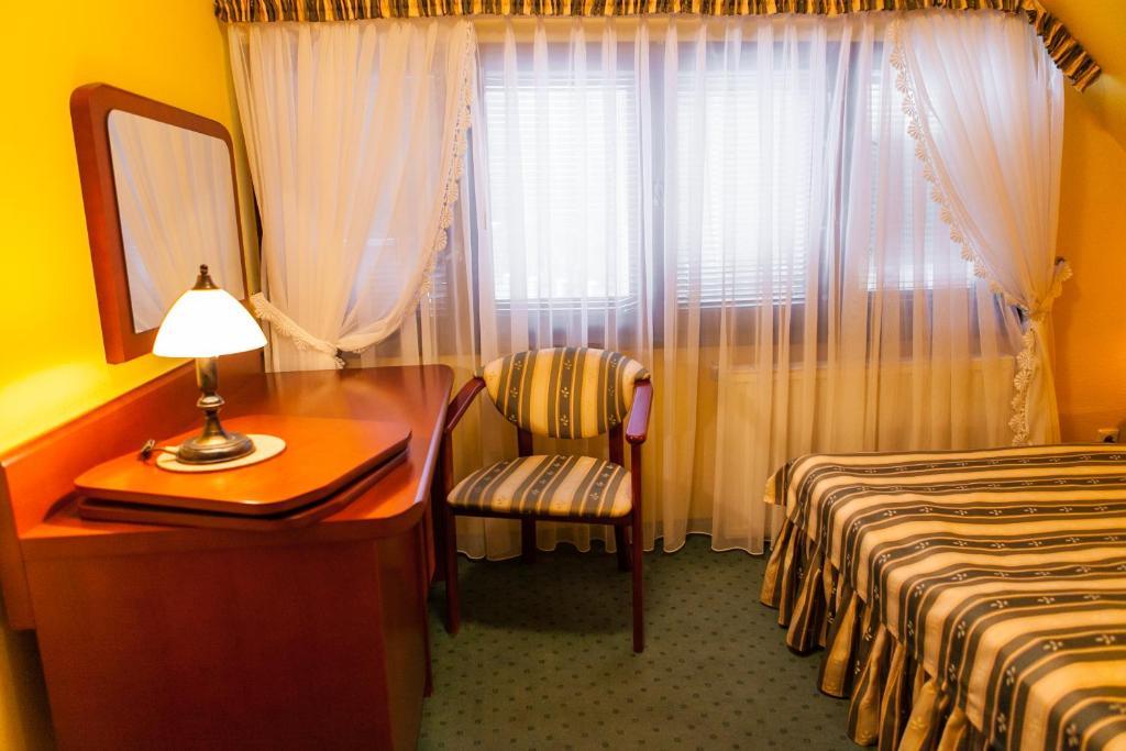 Hotel Rebajlo Пила Номер фото