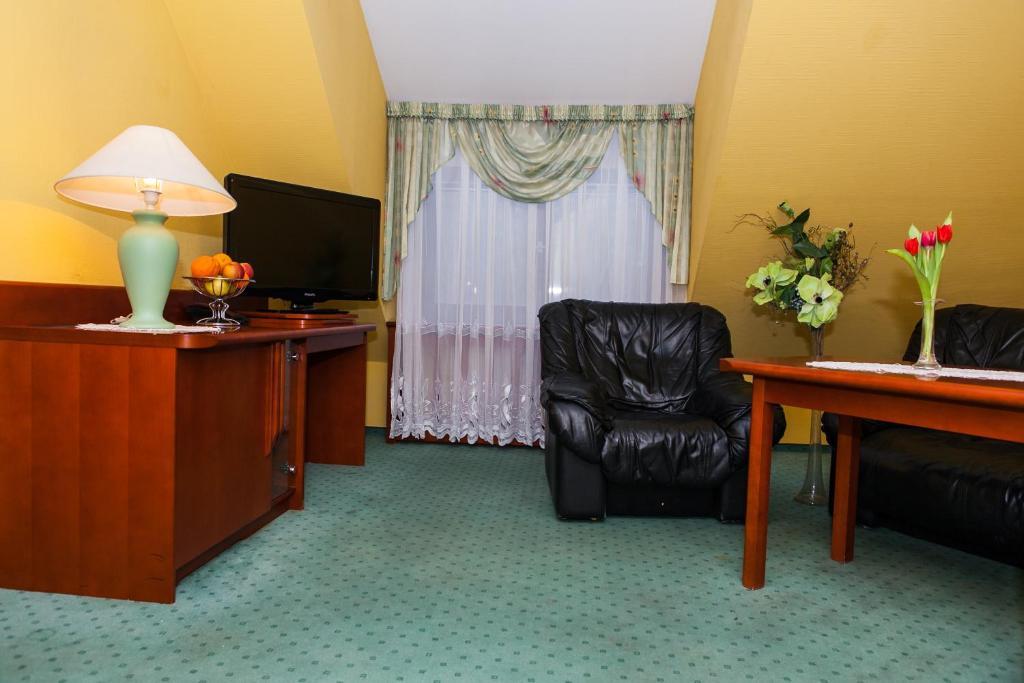 Hotel Rebajlo Пила Экстерьер фото