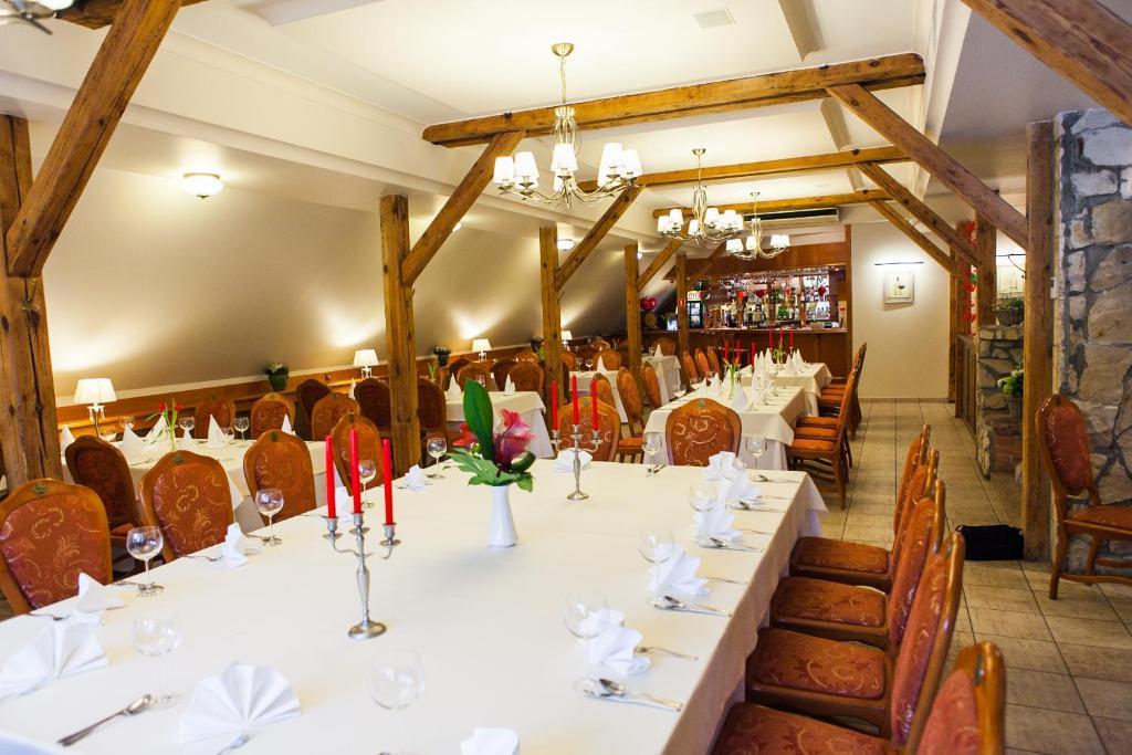 Hotel Rebajlo Пила Экстерьер фото